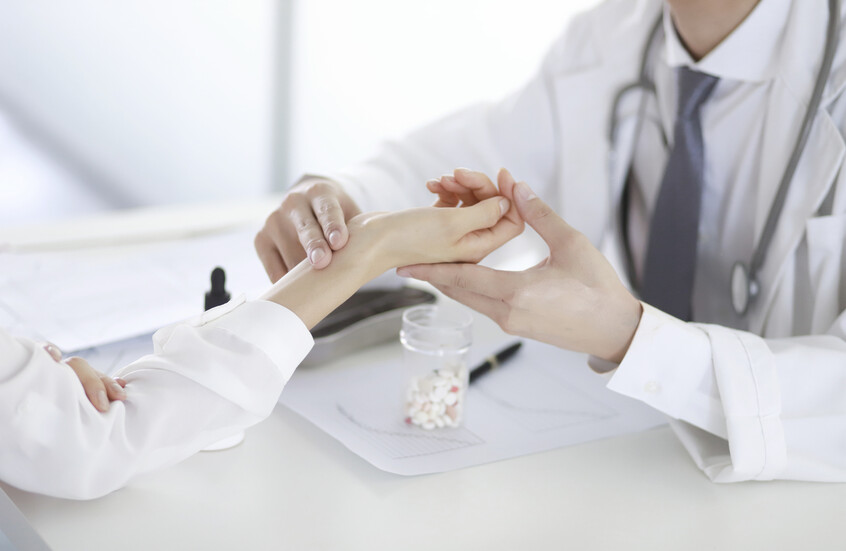 حاكمة نيويورك تعلن التوصل إلى اتفاق لإقرار تشريع يسمح بالانتحار بمساعدة طبية