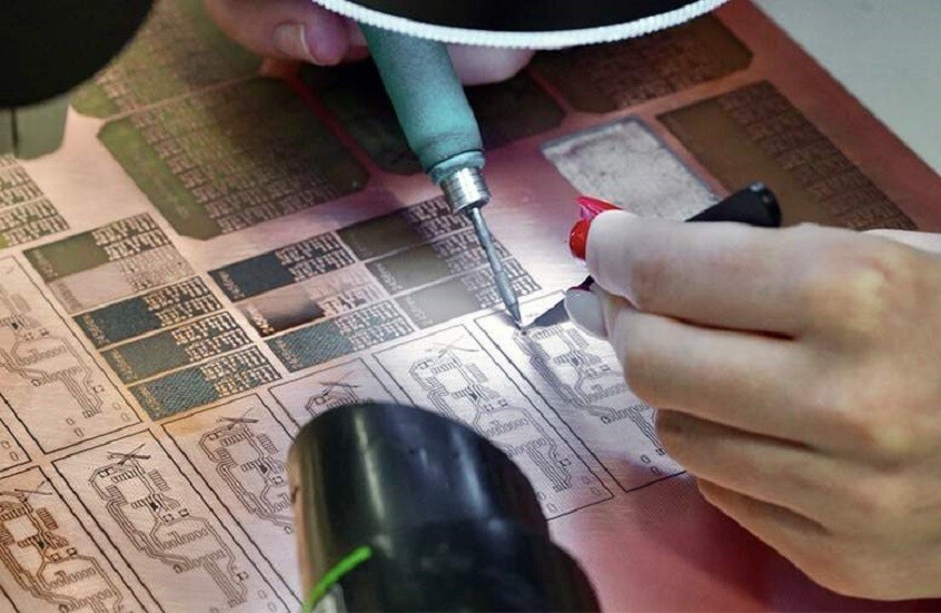 ابتكار هوائيات مصغرة محمولة للاتصالات تحت الماء