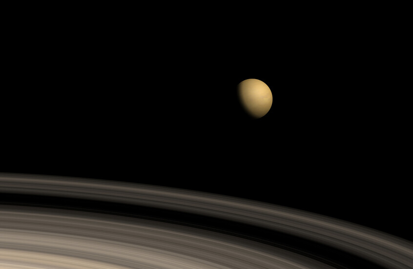 اكتشاف جديد حول باطن "تيتان" ينفي الاعتقادات السابقة ويثير جدلا علميا