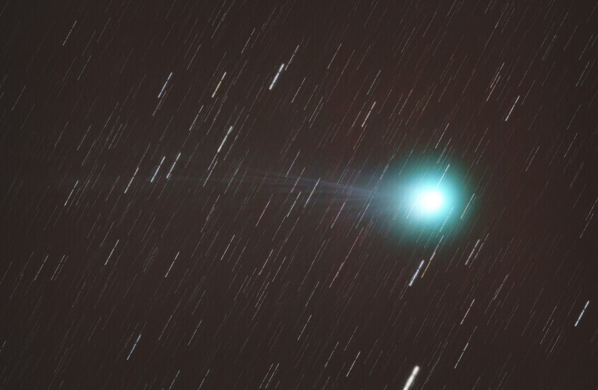 لأول مرة.. تلسكوبات فضائية توثق تفاعلا غريبا بين المذنب 3I/ATLAS والرياح الشمسية