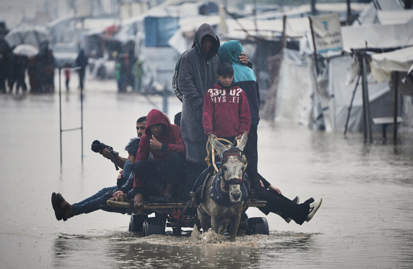 "لن يحدث شيء دون حماس": خطة غزة "الأوضح" تشمل قطارات ومدارس ومستشفيات وساحلا فاخرا و"55 مليار دولار"