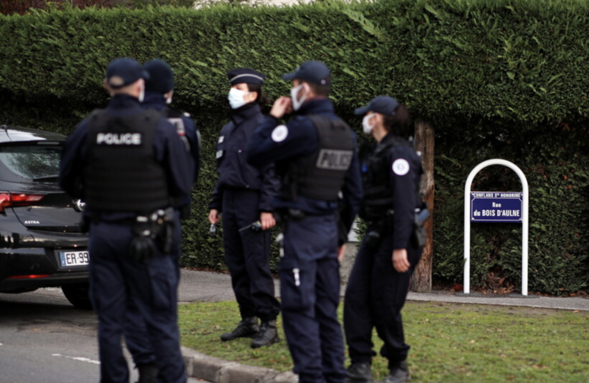 الشرطة الفرنسية تقتل رجلا مسلحا بسكين في كورسيكا بعد تهديده المارة