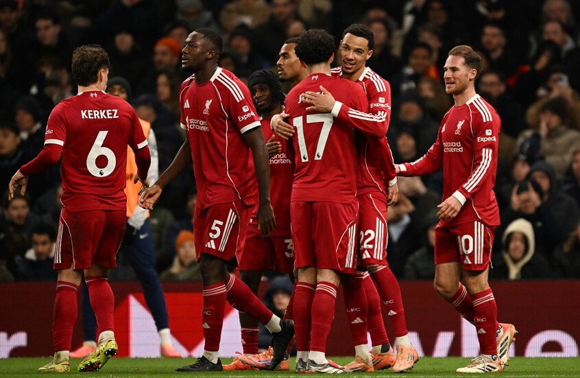 رغم الفوز على توتنهام.. ليفربول يتلقى ضربة قوية (فيديو)