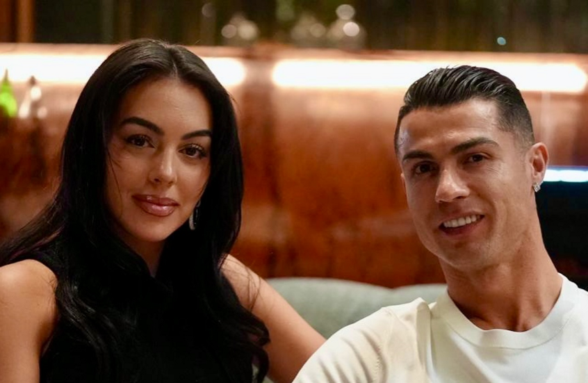 رونالدو يشتري فيلتين في السعودية.. المكان والسعر (فيديو)