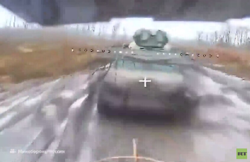 مشاهد لتدمير مسيرة روسية معدات وأجهزة اتصالات أوكرانية