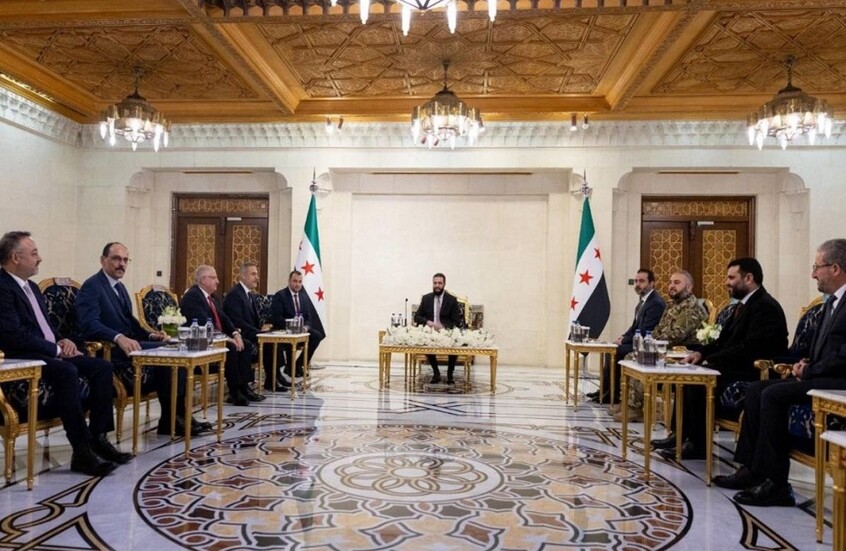 الشرع يلتقي الوفد التركي رفيع المستوى في دمشق