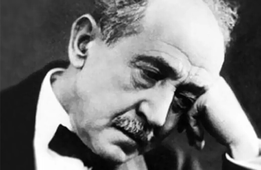 مصر.. إزالة ضريح أمير الشعراء أحمد شوقي