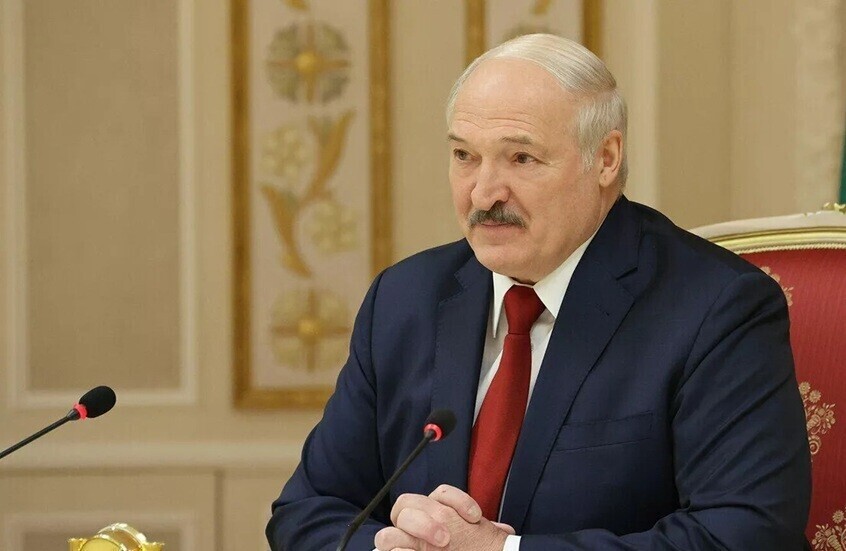 وزير الدفاع البيلاروسي يُبلّغ لوكاشينكو: "أوريشنيك" جاهزة للقتال… و"بولونيز" قادمة