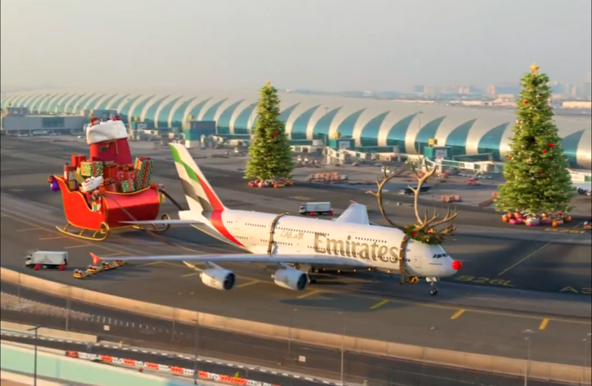 بالذكاء الاصطناعي.. طيران الإمارات تدهش الجمهور بزلاجة سانتا "A380"