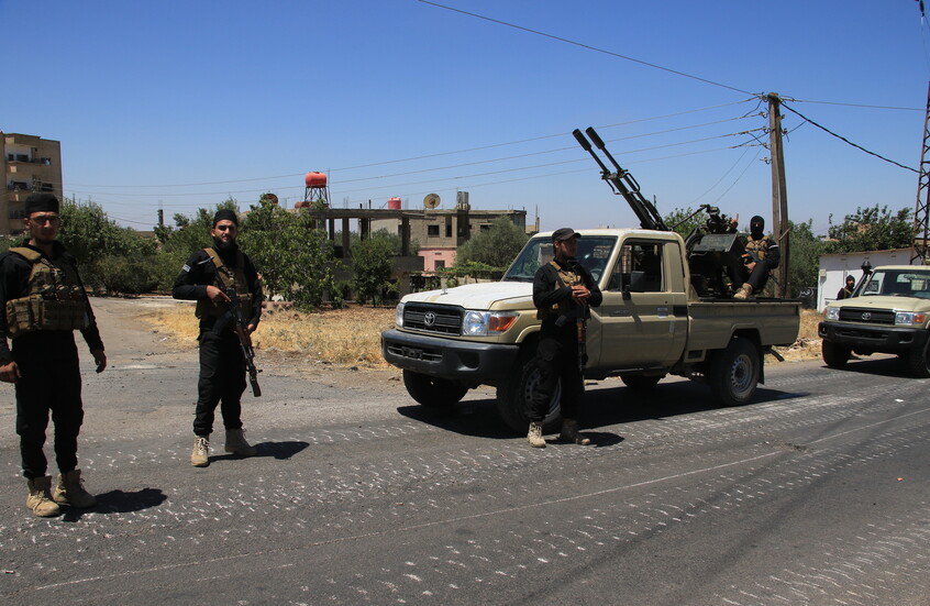 الإخبارية السورية: مقتل 3 عناصر من النظام السابق بعد اشتباكات مع الأمن بريف جبلة