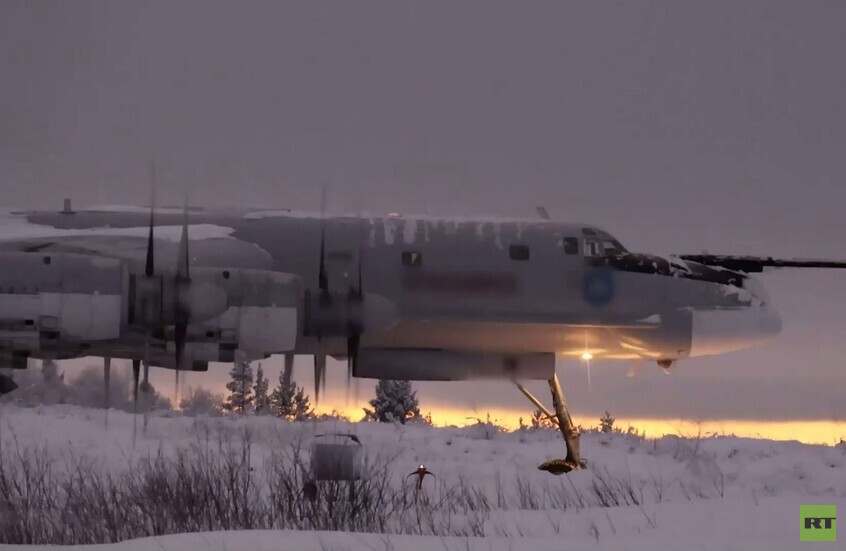 قاذفات روسية استراتيجية تنفذ طلعة جوية فوق مياه بحر بارنتس وبحر النرويج