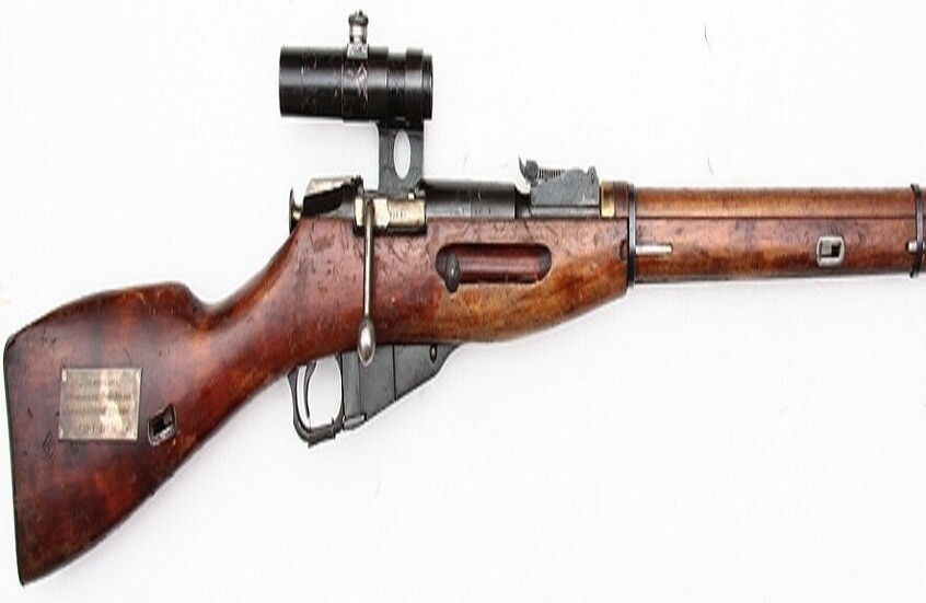 من "موسين" إلى "تشوكافين".. رحلة تطور أسلحة القنص الروسية في معرض فريد