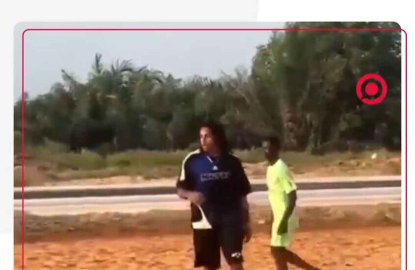 من مجد الملاعب إلى شوارع بنين.. نجم برشلونة يلعب كرة القدم مع أطفال بلده الأم