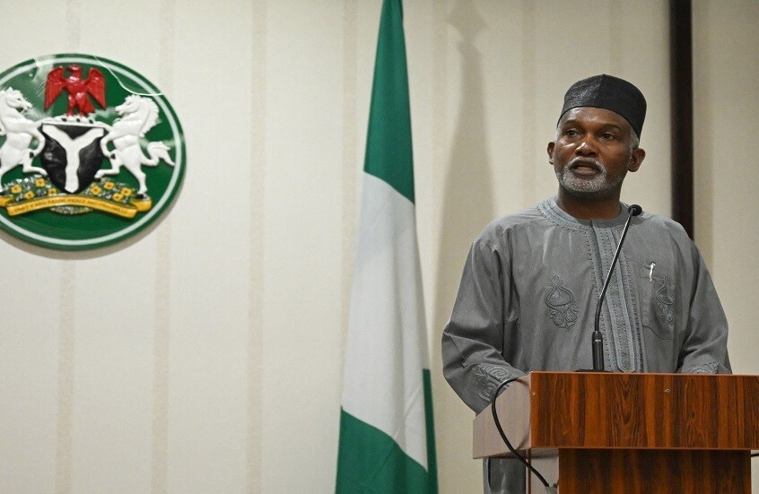 خارجية نيجيريا: الوضع الأمني ​​المتردي في البلاد يعود إلى الإطاحة بالقذافي والحظر الأمريكي للأسلحة