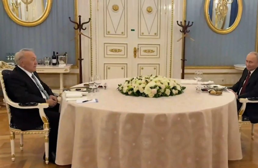 بوتين يلتقي الرئيس الكازاخستاني السابق نزارباييف في الكرملين