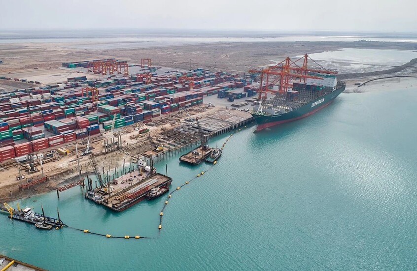 العراق.. ضبط 30 حاوية مواد كيمياوية شديدة الخطورة في ميناء أم قصر