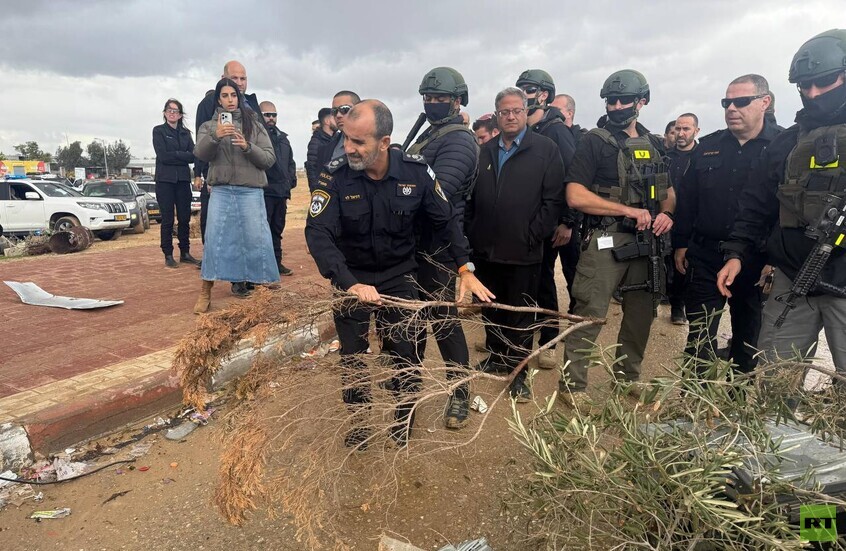 فيديو.. أعمال شغب خلال زيارة بن غفير لقرية الترابين في النقب