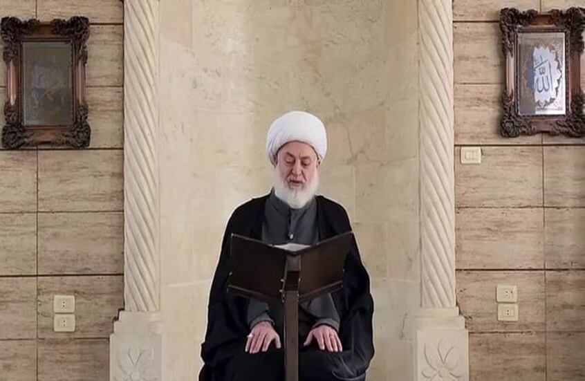 من المنبر إلى قيادة الطائفة العلوية في زمن ما بعد الأسد.. من هو الشيخ غزال؟