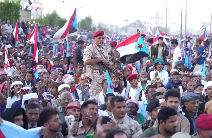 اليمن.. "يا عيدروس أعلنها دولة!" (فيديو)