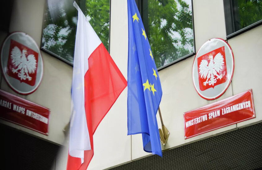 "سيخرج منتصرا".. وزير خارجية بولندا السابق يدلي باعتراف بشأن أوكرانيا وأوروبا