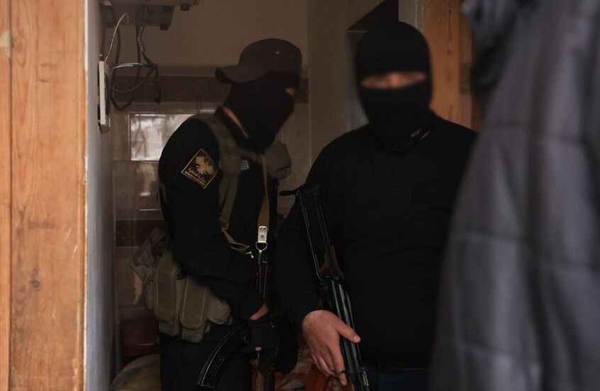 سوريا.. الأمن في عفرين يلقي القبض على قاتلة الطفل أحمد بداعي الانزعاج المتكرر (صورة)