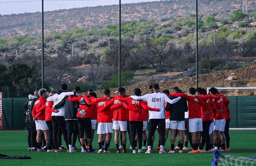 مصر تواجه أنغولا اليوم.. التشكيلة الأساسية والقنوات الناقلة للمباراة مجانا