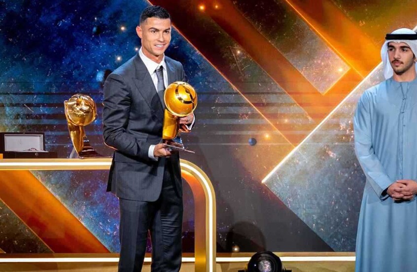 ما هي أبرز الجوائز الفردية التي حصل عليها كريستيانو رونالدو طوال مسيرته؟