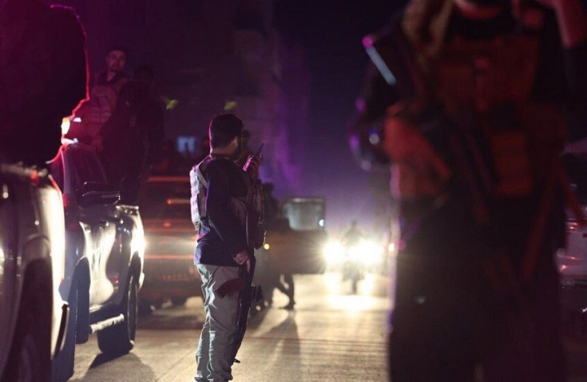 سقوط قتلى وجرحى من الشرطة السورية في تفجير انتحاري نفسه أثناء توجهه لاستهداف كنيسة وسط حلب