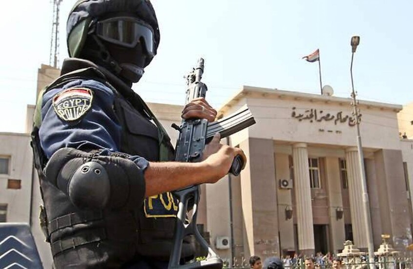 من الفرح إلى التحقيق.. حفل زفاف البلوغر "مشاكل" وحفيدة شعبان عبد الرحيم يتصدر "التريند" بمصر (فيديو)