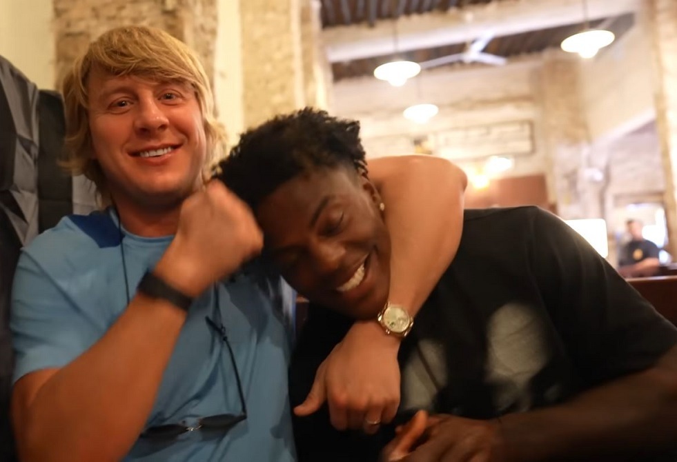 جدال بين مقاتل شهير في "UFC" وصانع محتوى عالمي بسبب رونالدو وميسي (فيديو)