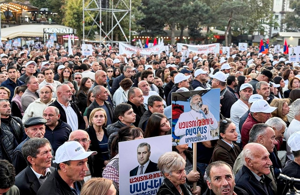 أرمينيا.. حركة رجل الأعمال المعتقل كارابتيان تعلن زيادة عدد مناصريها