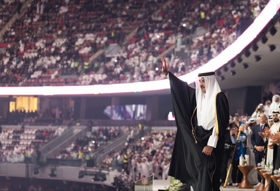 أول تعليق من أمير قطر بعد هزيمة منتخب بلاده أمام فلسطين في كأس العرب