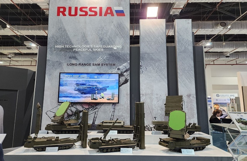 صواريخ إس 400 الروسية تظهر لأول مرة في مصر (صور)