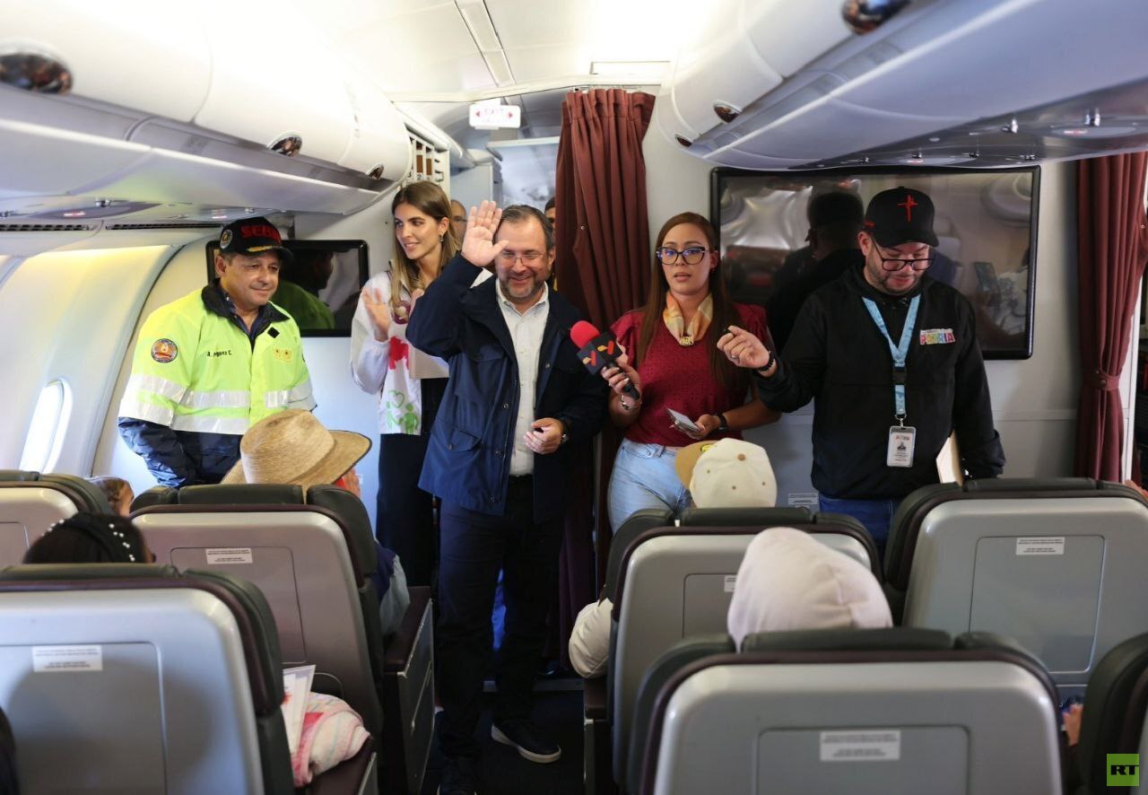 وزير الخارجية: فنزويلا استقبلت رحلات جوية حملت مواطنين مرحلين من الولايات المتحدة والمكسيك