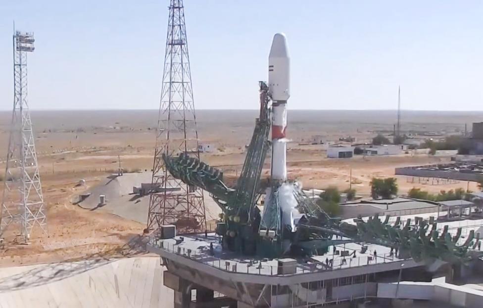 إيران تخطط لإطلاق ثلاثة أقمار جديدة من مطار "فوستوتشني" الروسي