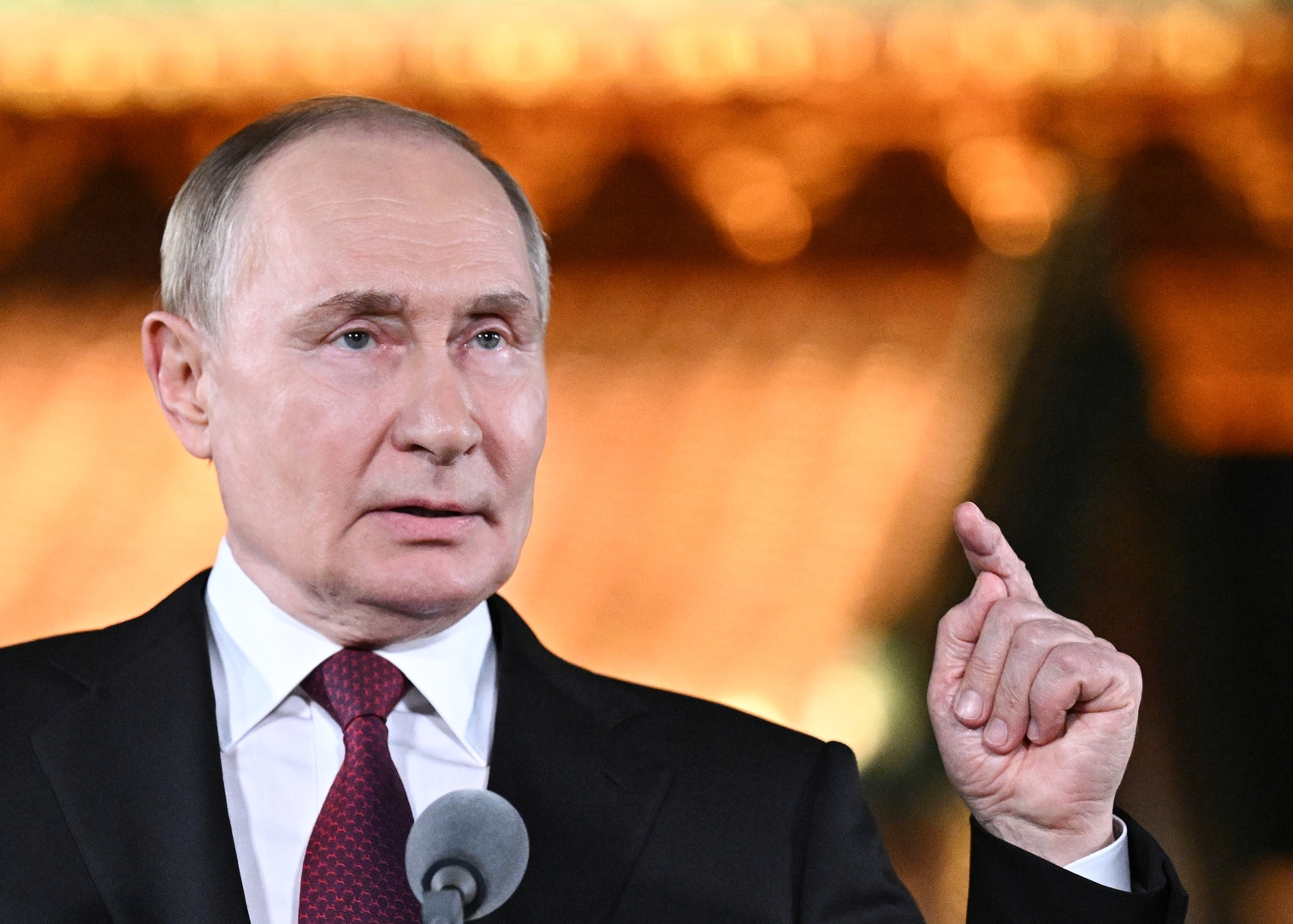 بوتين: روسيا تريد إنهاء حرب شنها الغرب ضدها وزيلينسكي يخدم مجموعات متطرفة على حساب الأوكرانيين