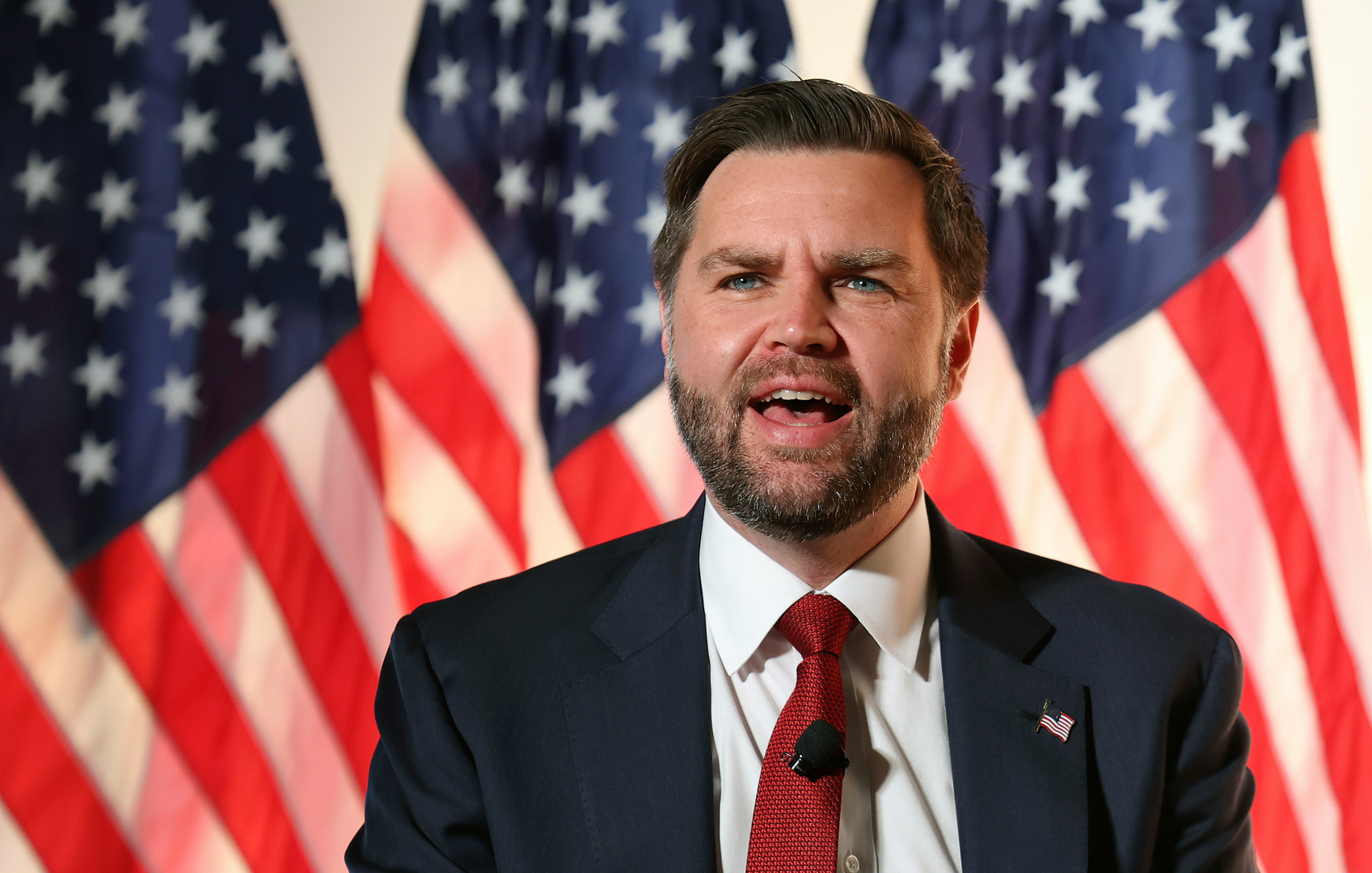 فانس: قد تظهر "أخبار جيدة" قريبا بشأن التسوية في أوكرانيا