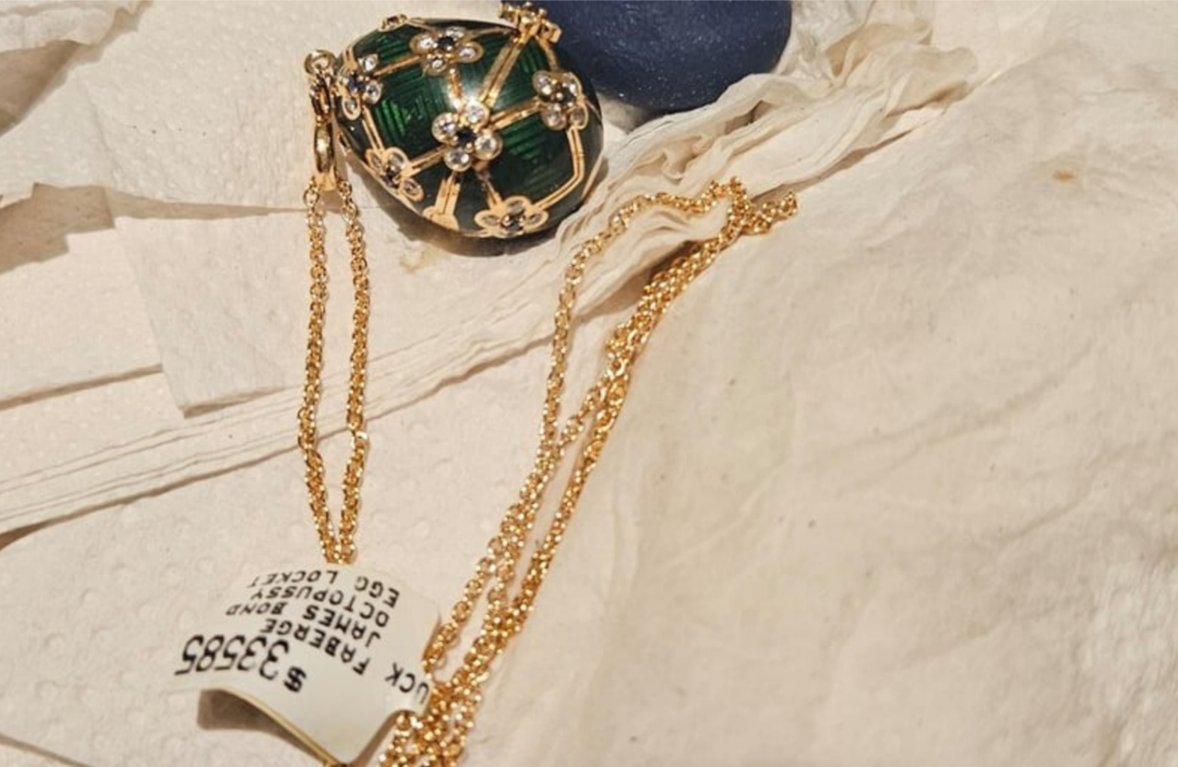 نيوزيلندا.. استعادة قلادة مستوحاة من أحد أفلام جيمس بوند من أحشاء رجل