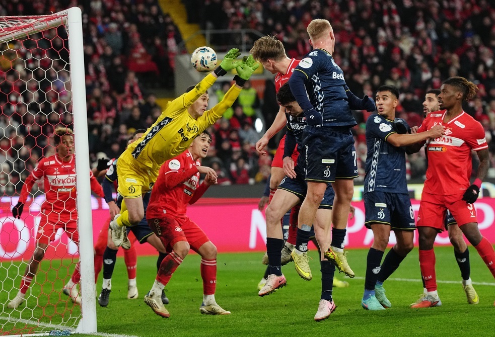 سبارتاك ودينامو يفترقان على الود في "ديربي" موسكو.. فيديو