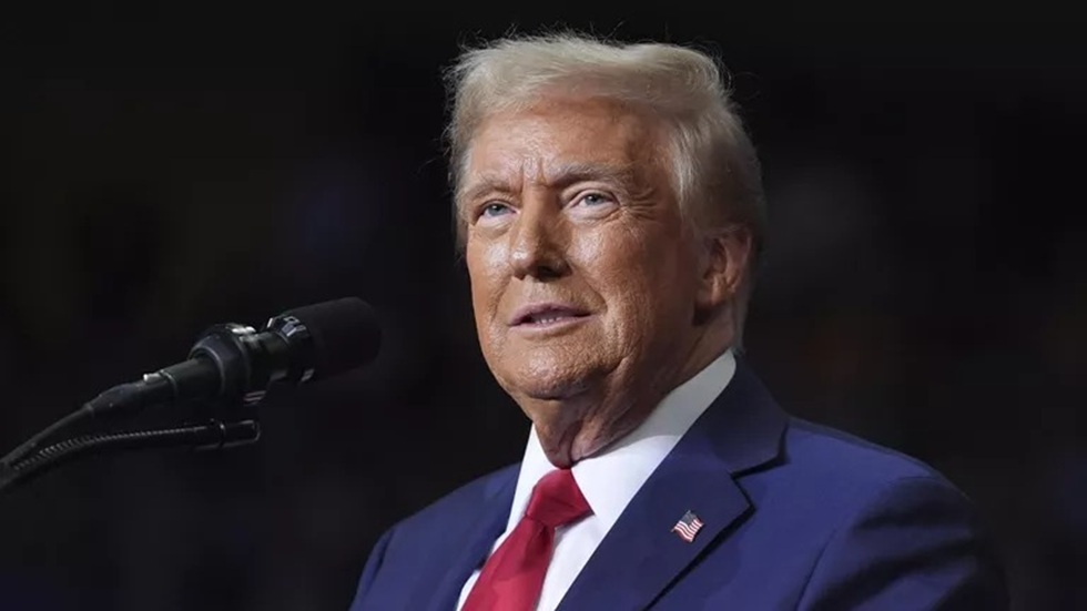 ترامب يوجه اللوم للديمقراطيين بعد حادث طعن في شارلوت