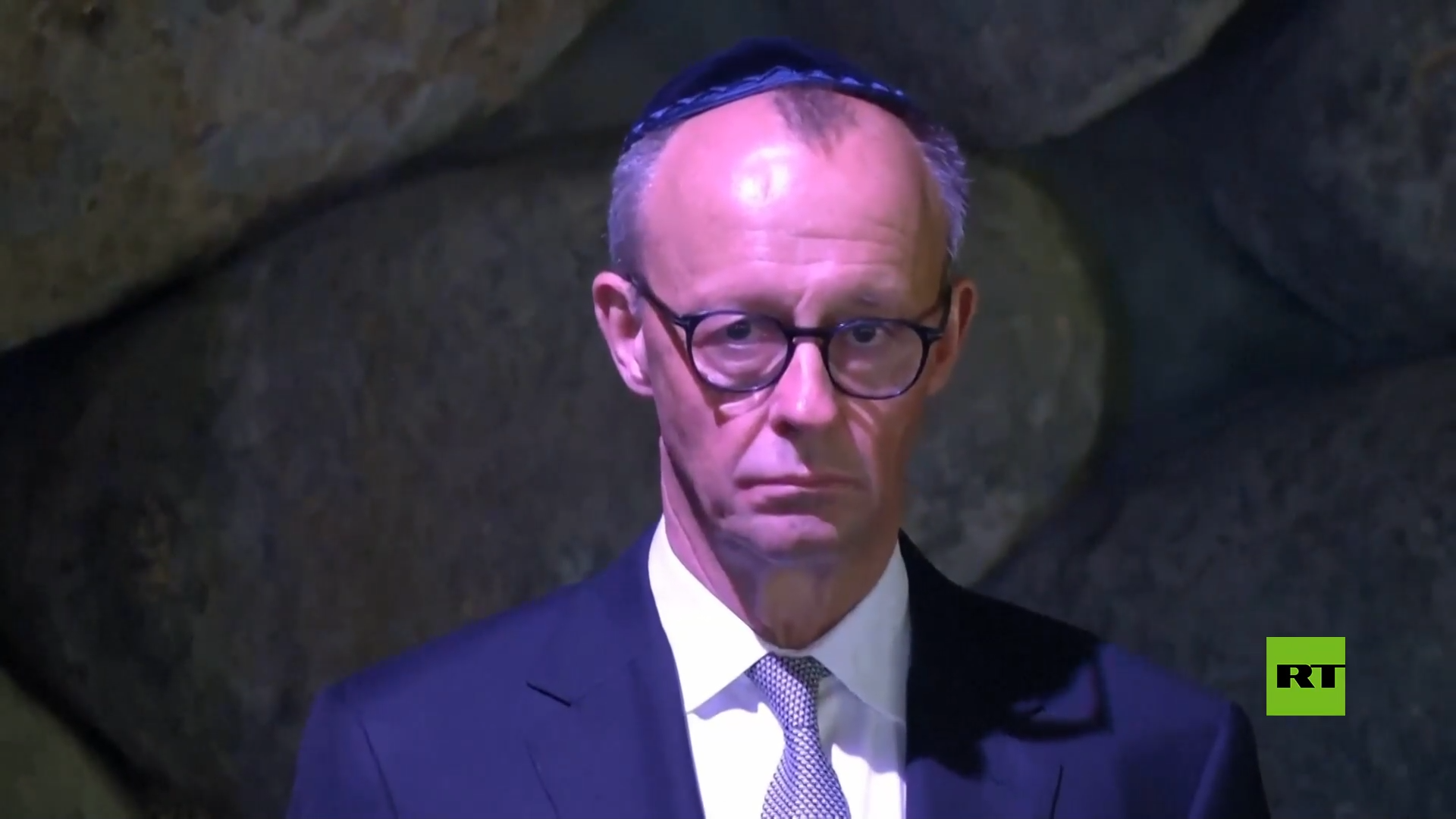 ميرتس يزور متحف الهولوكوست في القدس