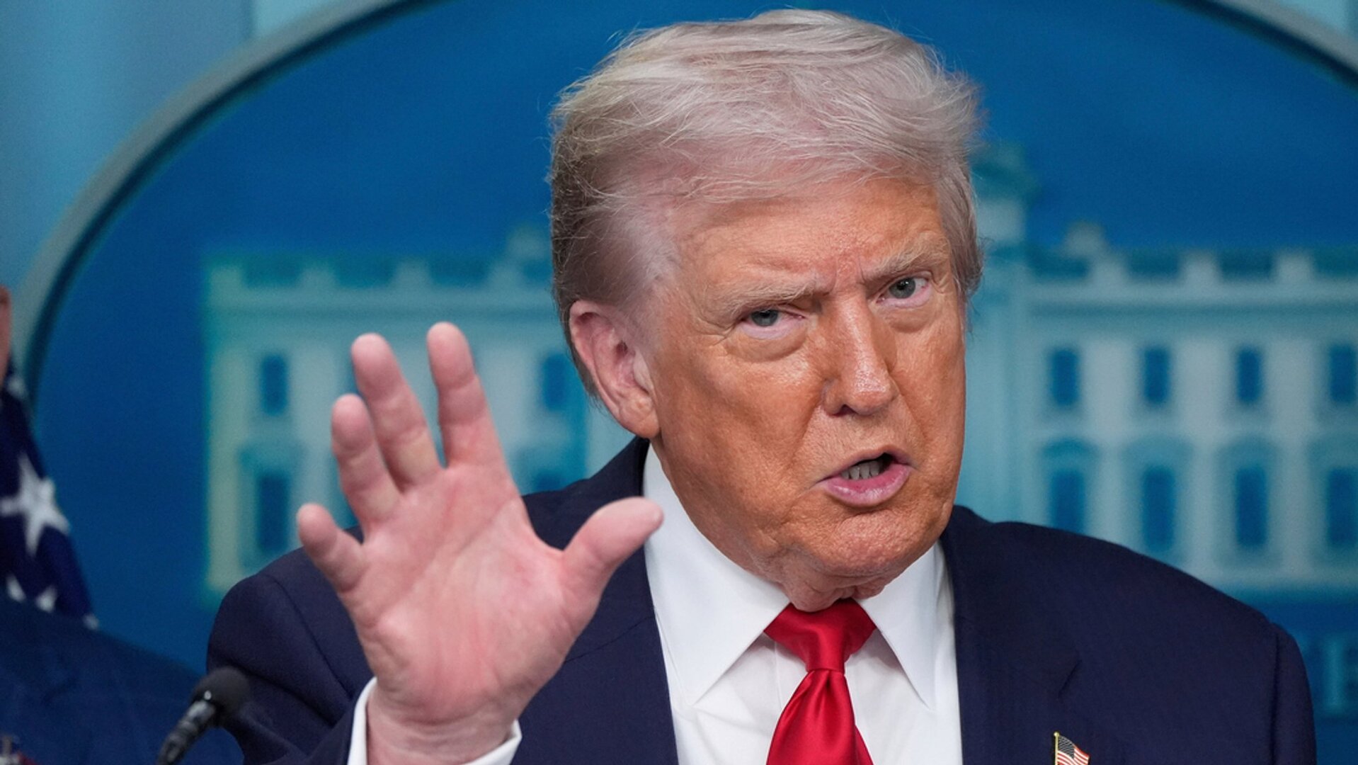 الولايات المتحدة.. ترحيل عشرات الإيرانيين والعرب على متن رحلة واحدة