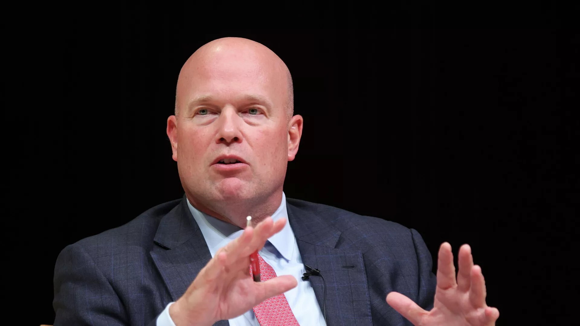 ويتاكر: ترامب قد ينسحب من جهود التسوية في أوكرانيا إذا رأى أن اتفاق السلام مستحيل