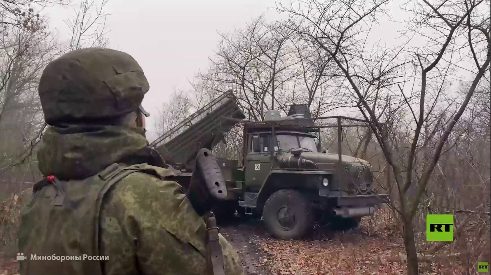 مشاهد لقصف مواقع قوات كييف براجمات "غراد" الروسية شرق أوكرانيا