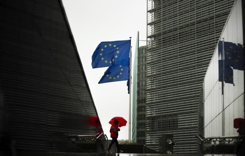 يوروكلير تحذر: إقراض أوكرانيا من أصول روسيا المجمدة يهدد أسواق المال الأوروبية ويقوض ثقة المستثمرين