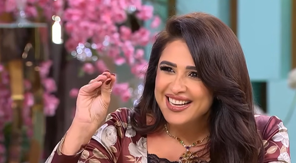 "محدش يقدر يكسرني".. الفنانة المصرية ياسمين عبد العزيز تتصدر "التريند" بعد حلقة منى الشاذلي (فيديو)