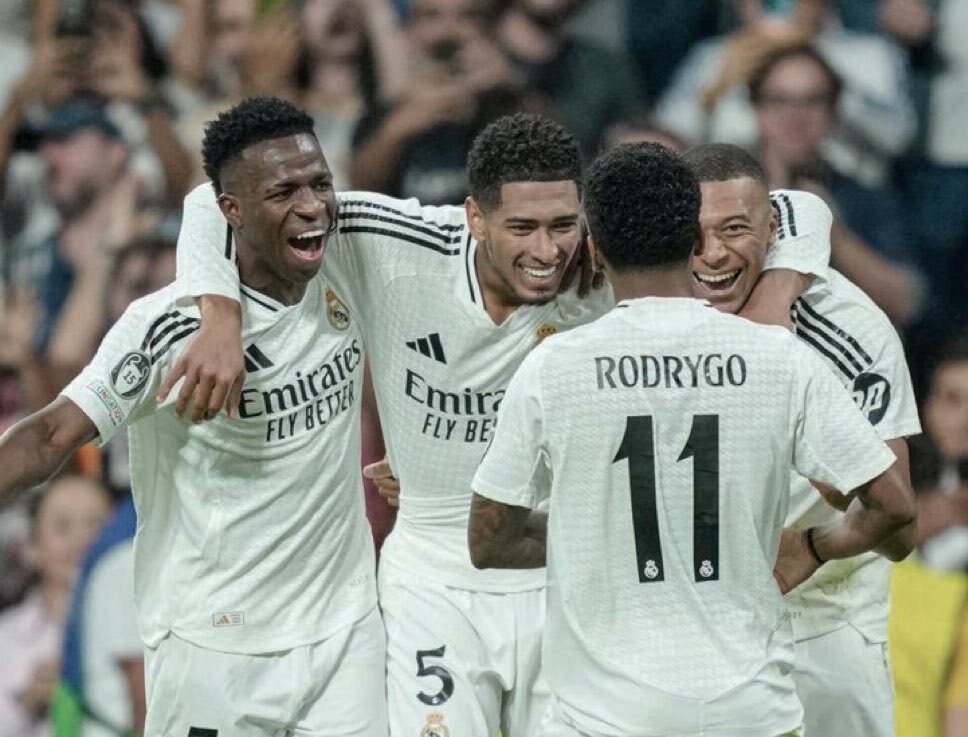 "لكل لاعب غرور".. بنزيما يكشف أكبر مشكلة في ريال مدريد