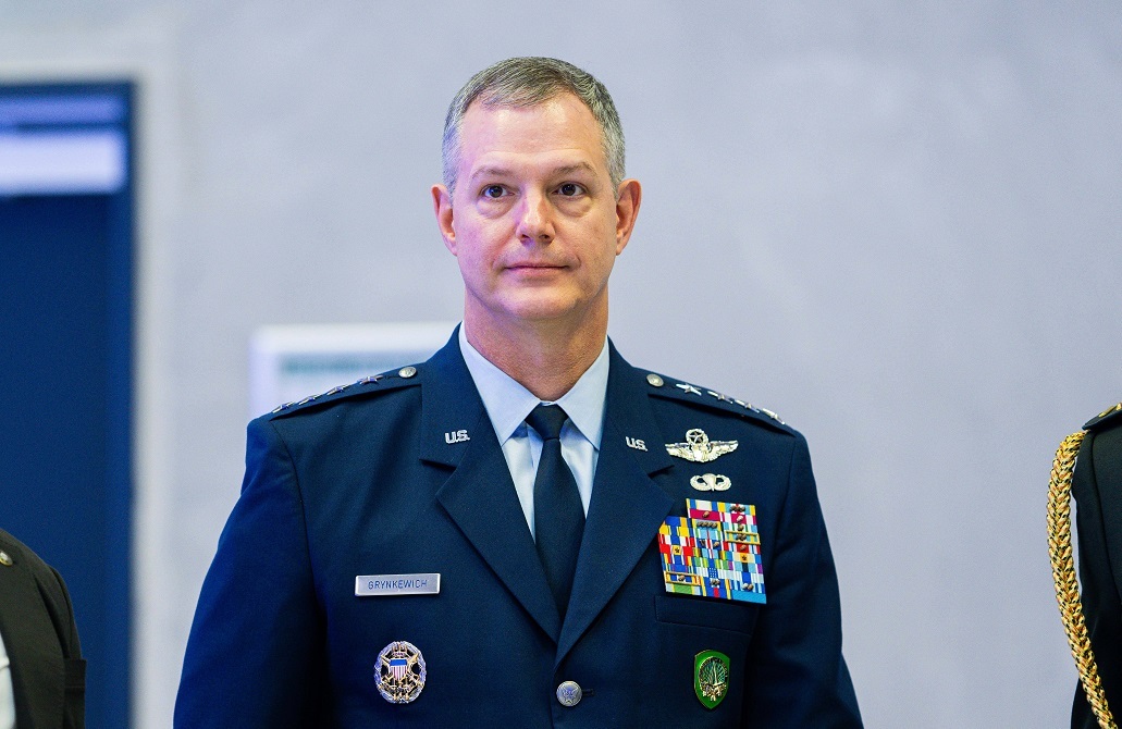 قائد كبير في الناتو يحضر محادثات برلين بين الولايات المتحدة وأوكرانيا