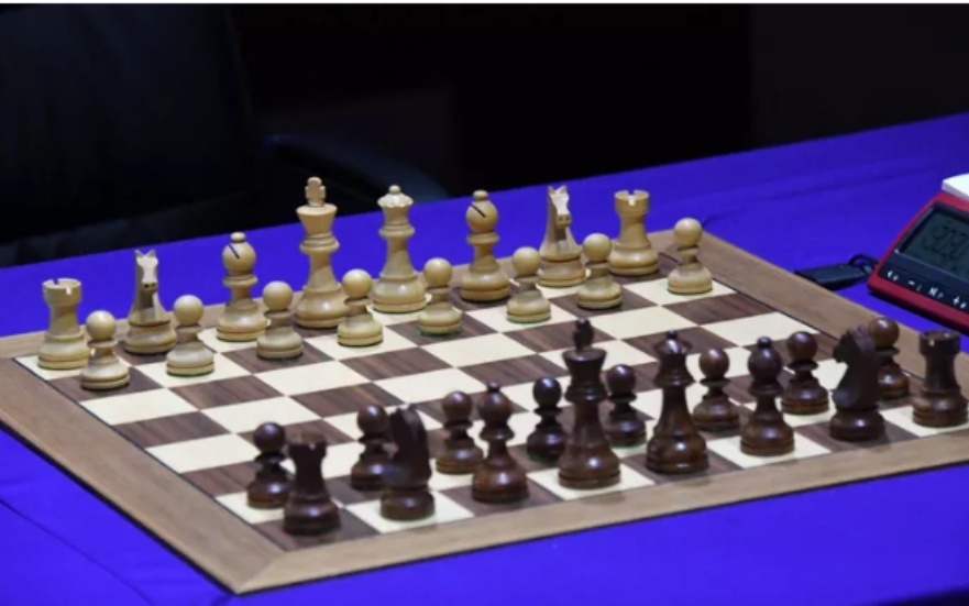 تأجيل عودة العلم والنشيد الروسيين إلى بطولات الشطرنج
