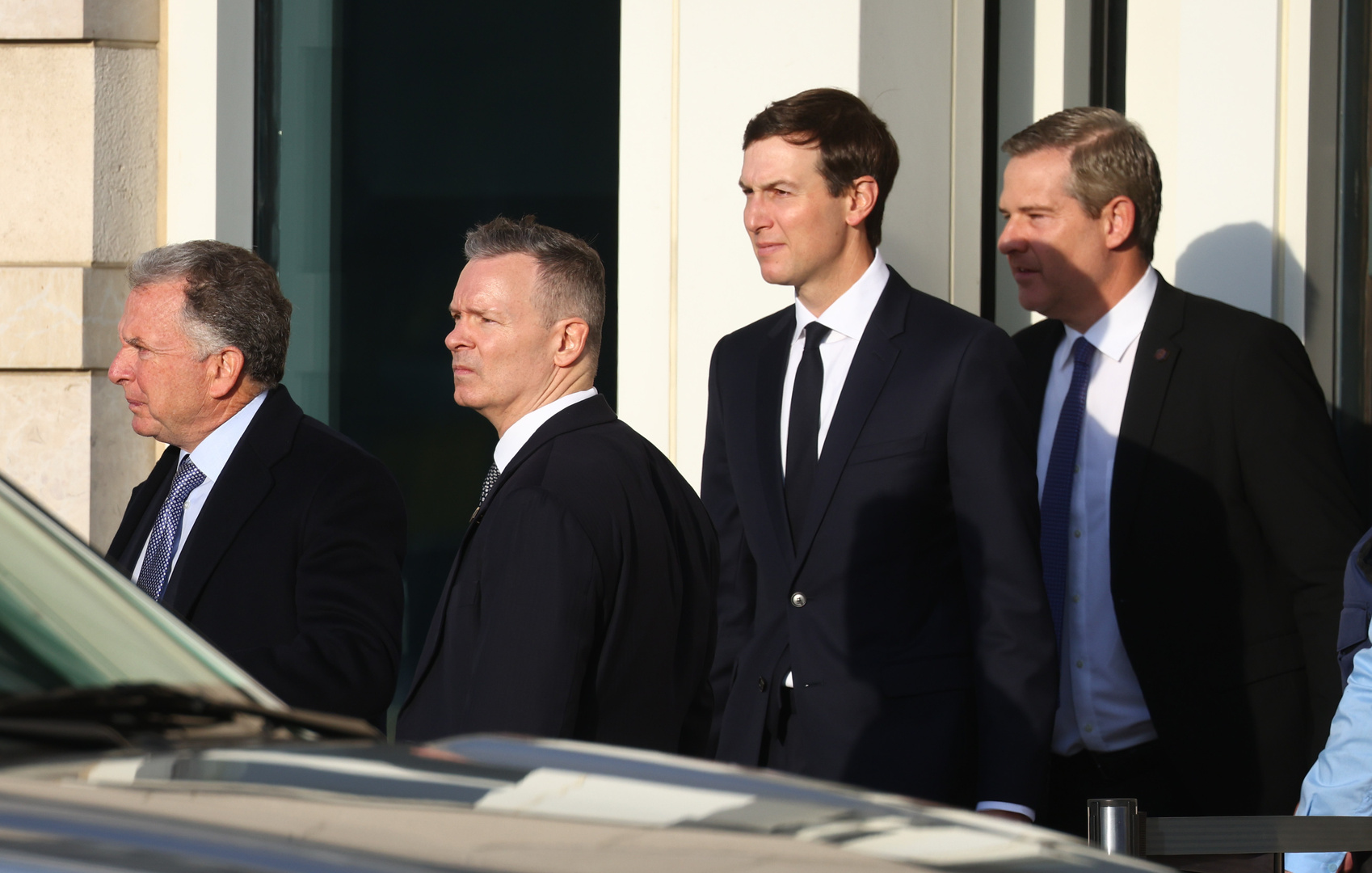 الصحافة الفرنسية تكشف المطلب الأمريكي من أوكرانيا في مفاوضات السلام